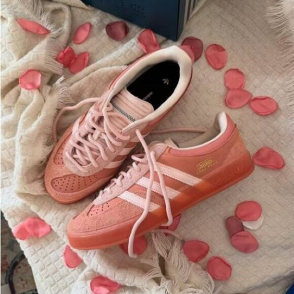adidas Originals x Bad Bunny - Picture 1 of 7